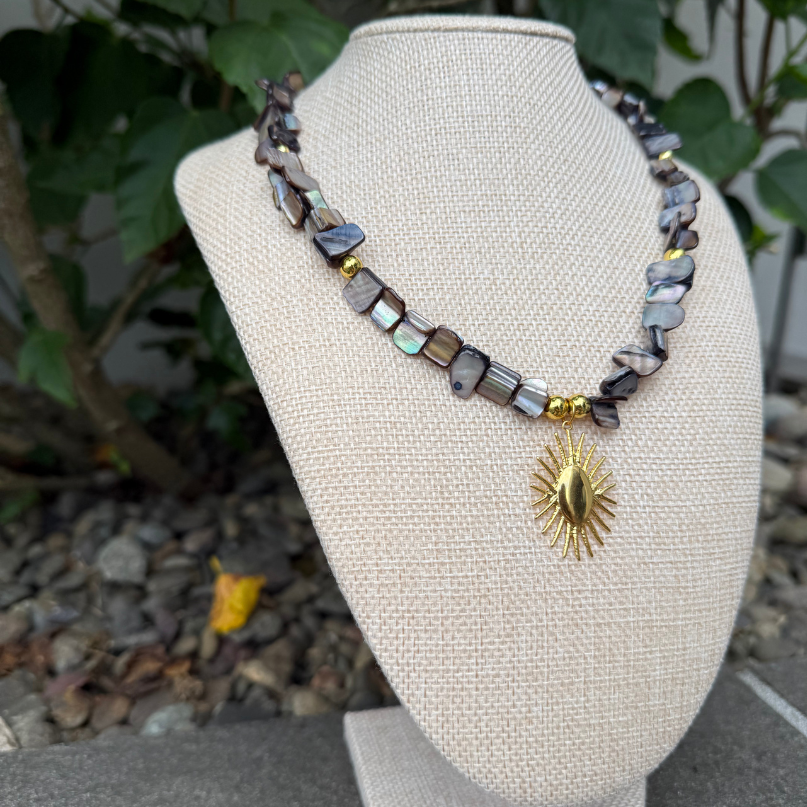 Sol y Mar Collar