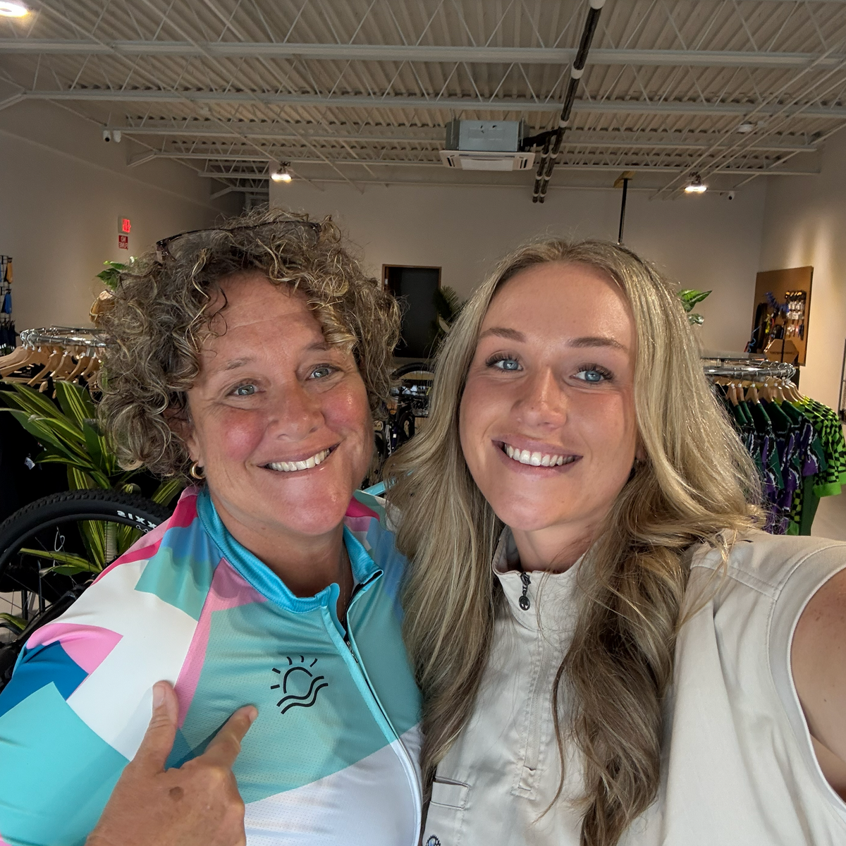 Female cyclist, Puerto Rico